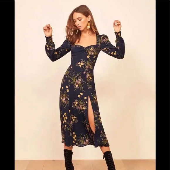 Reformation hunt dress Mademoiselle  AUTHENTIC🍒 - Picture 4 of 17